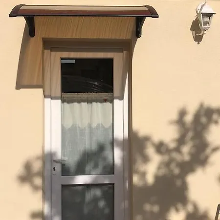 بيت للعطل Virgy's House